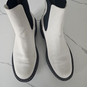 White Ankle Boots With Black Edgy Trim. Super Comfortablr And Like New Conditon